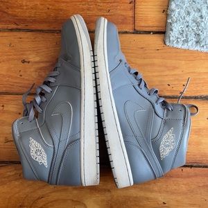 Jordan cool Grey 1’s